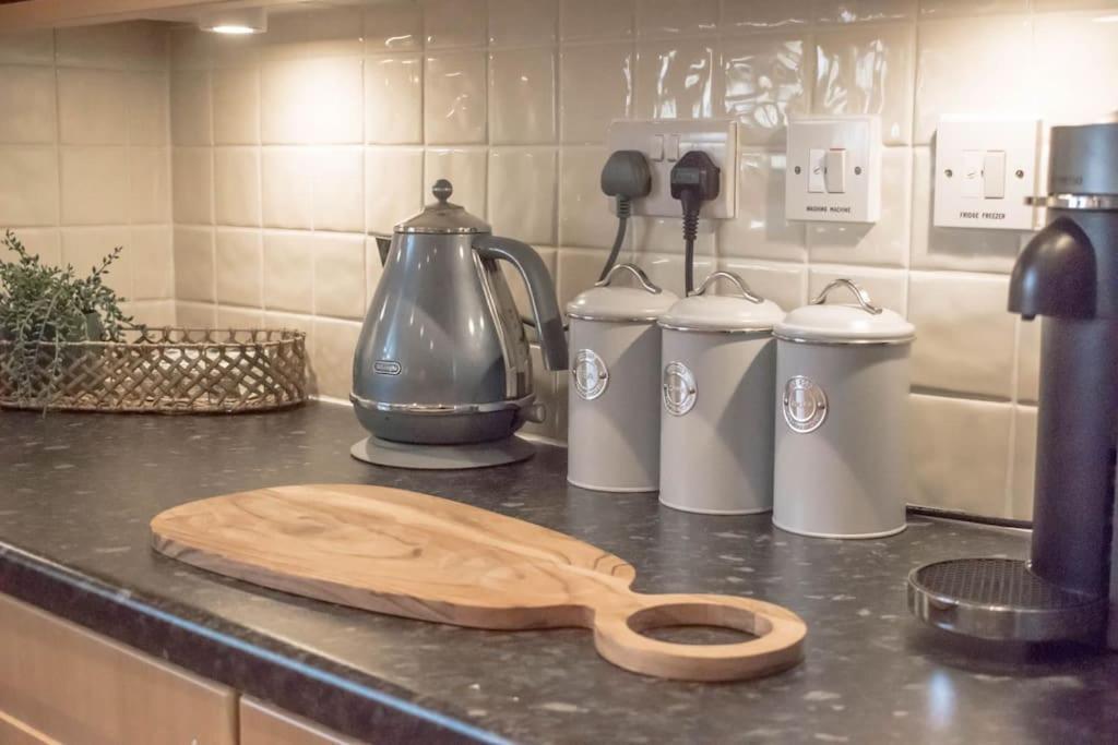 Вилла Hibiscus House Shilton  Экстерьер фото